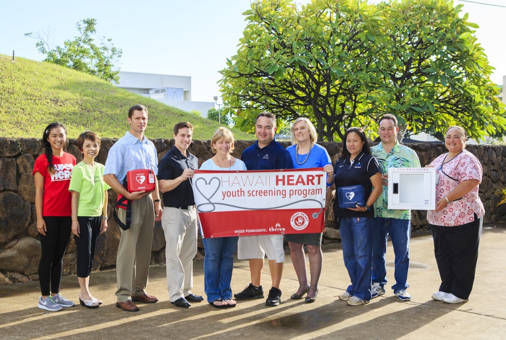Kaiser Permanente and the Hawaii Heart Foundation donated a new Automated External Defibrillator (AED) to Moanalua High School, making the live-saving device available for training and use by students and staff in the event of sudden cardiac arrest (SCA) on campus. Pictures provided by Kaiser Permanente Hawaii.