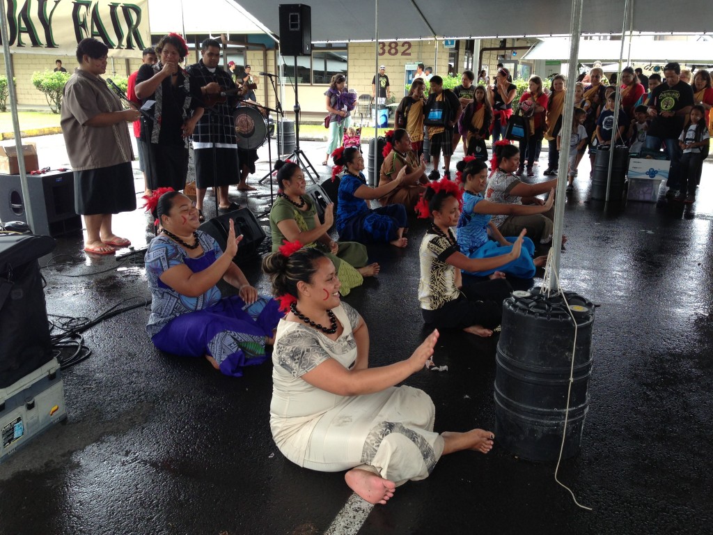 Tupalaga O Samoa performs at the 2013 Earth Fair in Hilo.