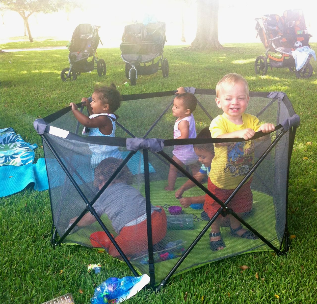 portable playard